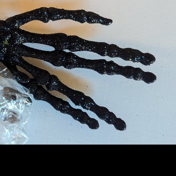 NWT 3 Skeleton Hands Black Glitter Floral Pick Ashland Goth Halloween Decoration - Picture 5 of 10